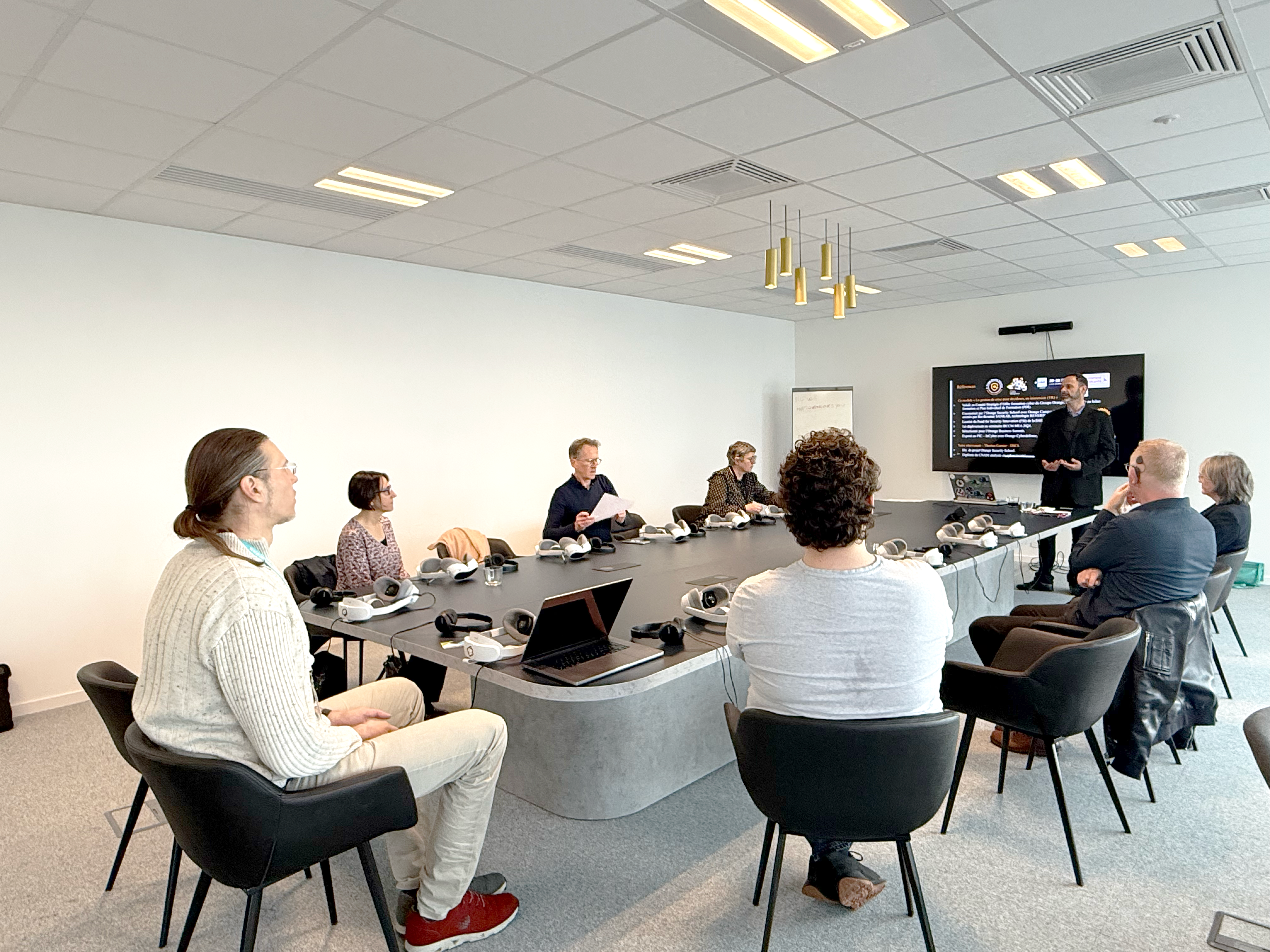 Session de formation gestion de crise cyber en VR par le Pôle d’excellence cyber
